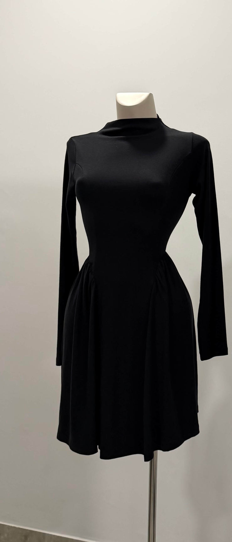 فستان قصير - اسود 187